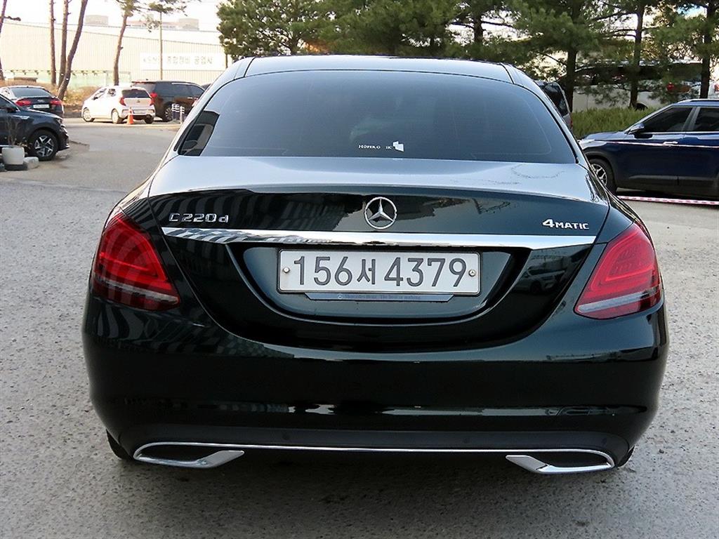 Mercedes Benz C Class - Vista 4