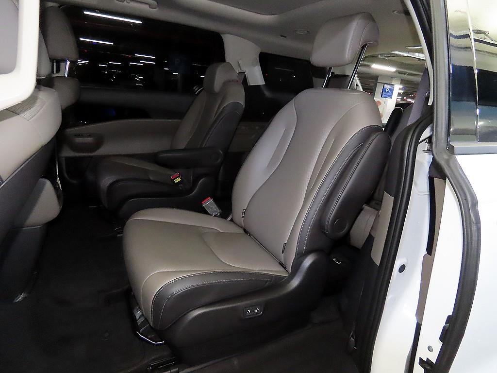 KIA Carnival - Vista 7