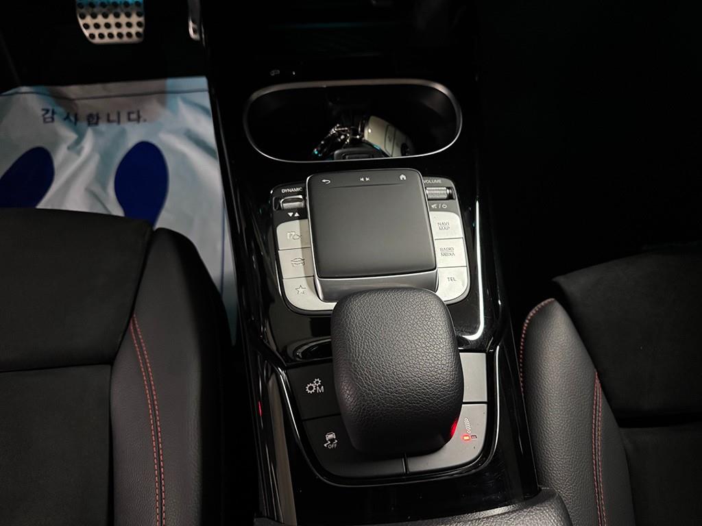 Mercedes Benz A Class - Vista 12