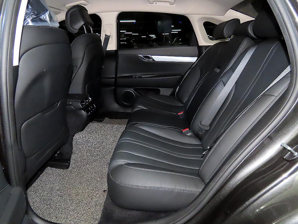 Genesis G80 - Vista 7