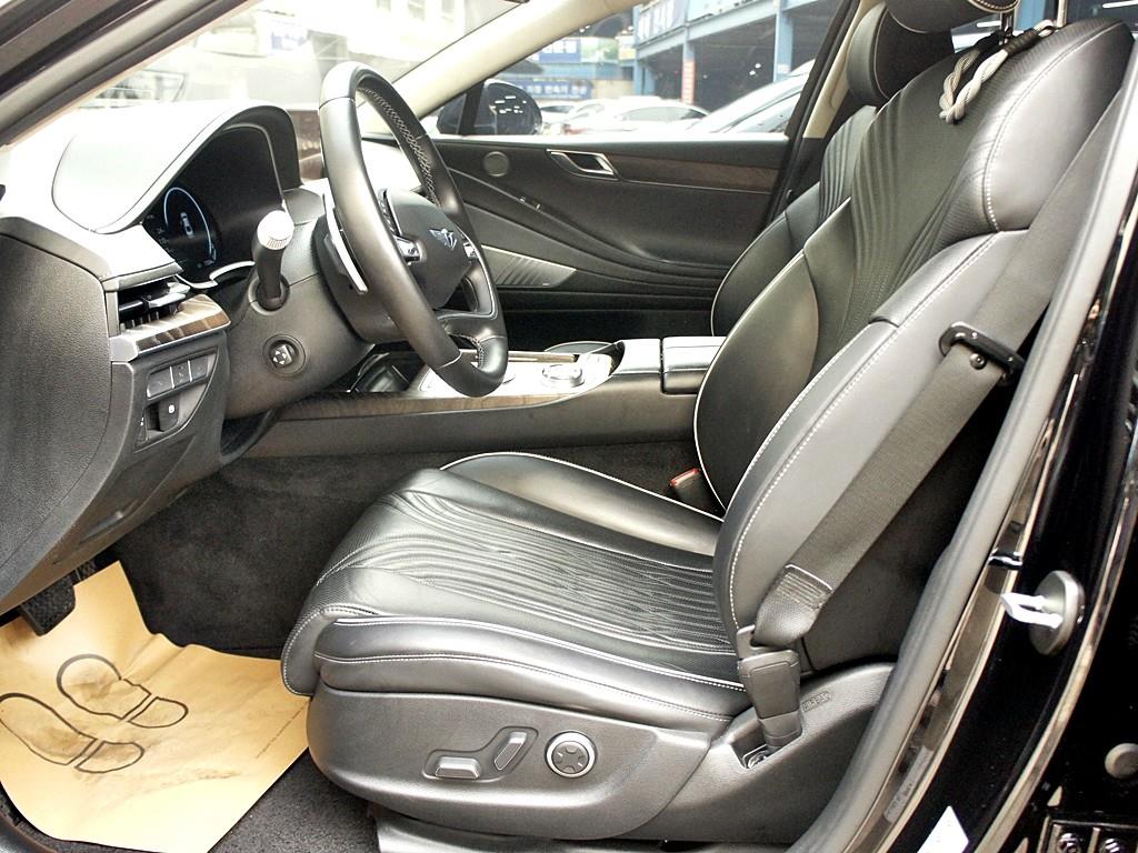 Genesis G80 - Vista 9