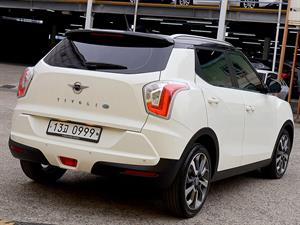 Ssangyong Tivoli - Vista 8