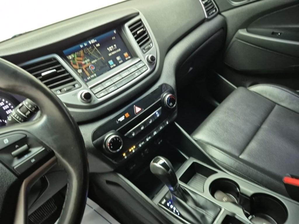 HYUNDAI Tucson - Vista 8