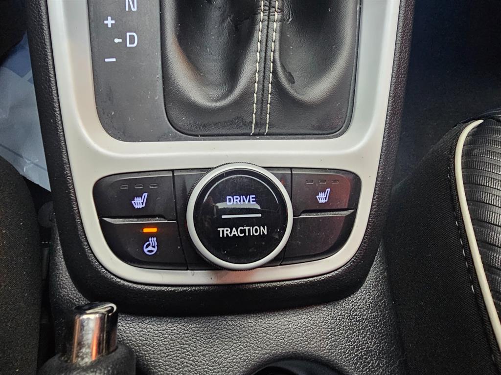 HYUNDAI Venue - Vista 6