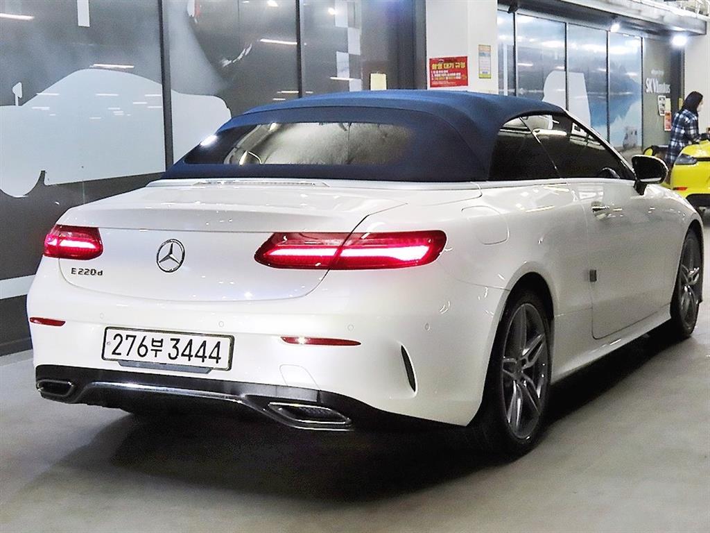 Mercedes Benz E class - Vista 4