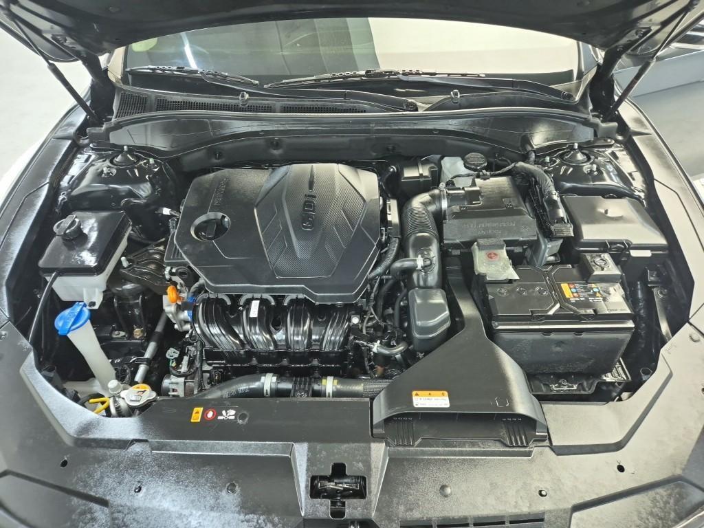 HYUNDAI Grandeur - Vista 5