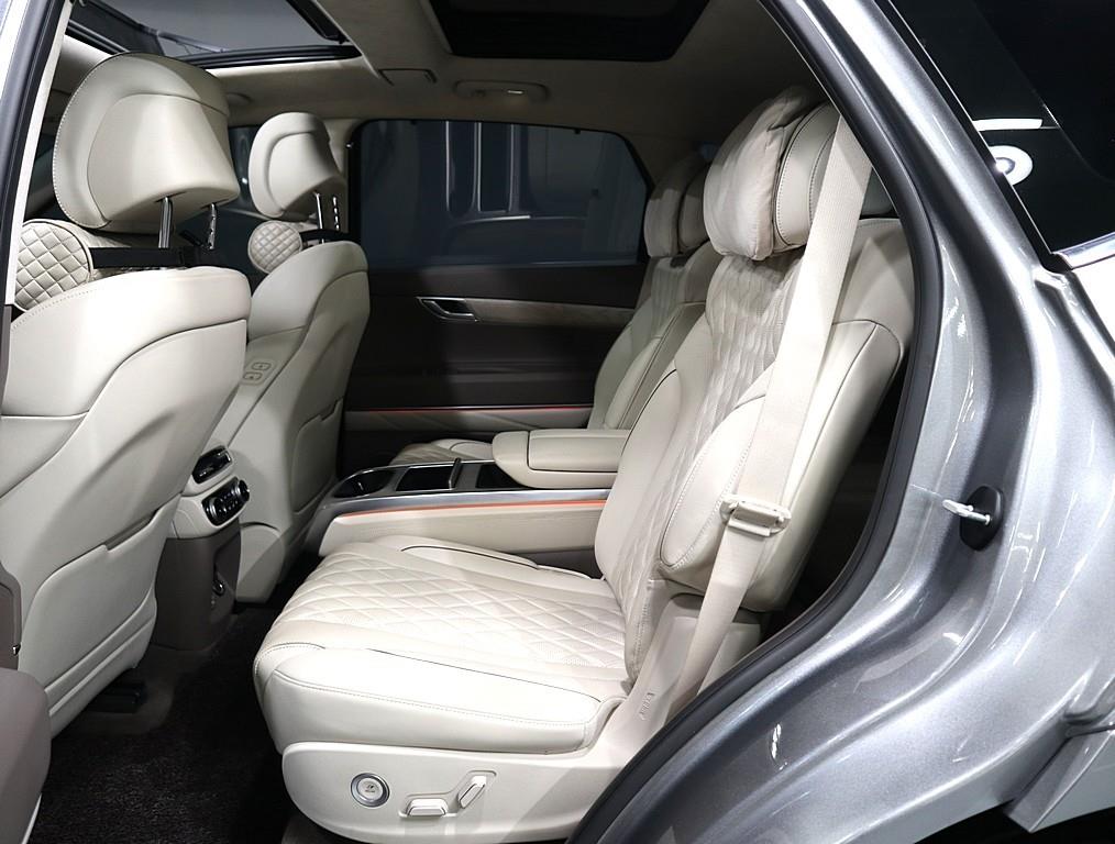 Genesis GV80 - Vista 10