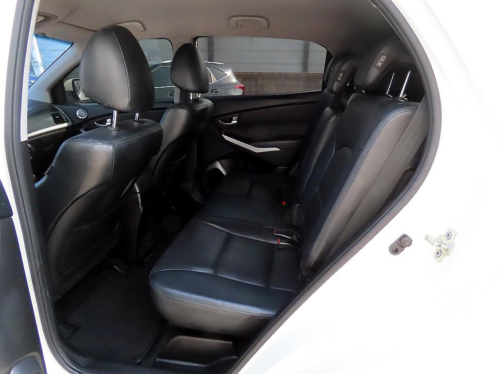 Ssangyong Korando - Vista 6