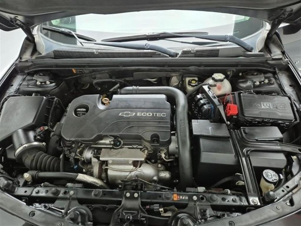 Chevrolet Malibu - Vista 5