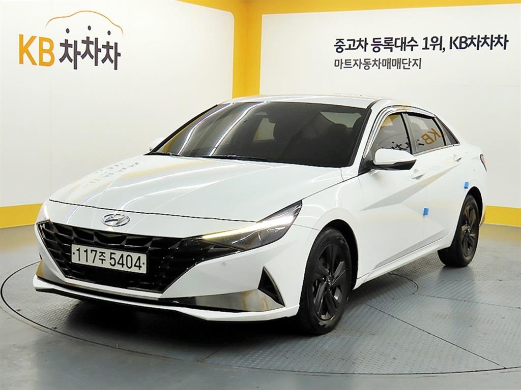 HYUNDAI Avante - Vista 2