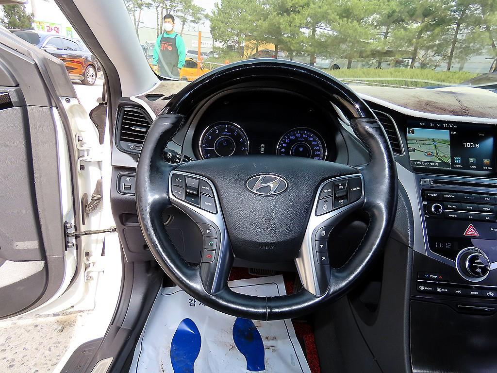 HYUNDAI Grandeur - Vista 8