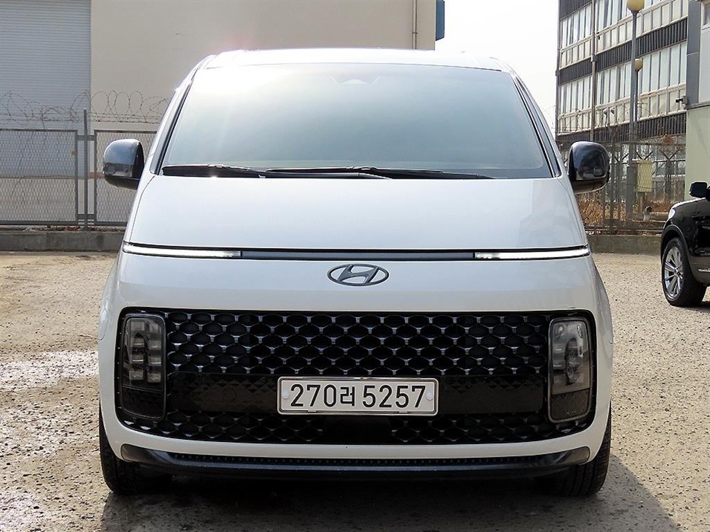 HYUNDAI Staria 2022 Blanco - Importación desde Corea - HF Imports Iquique - Foto 1