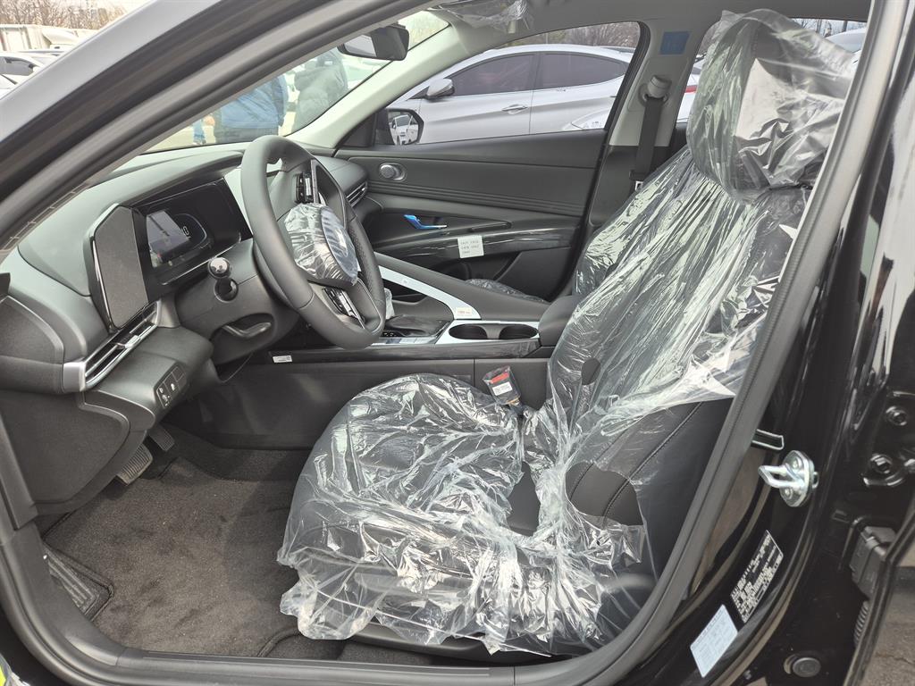 HYUNDAI Avante - Vista 5