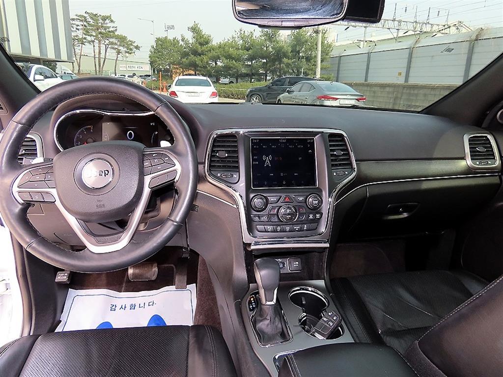 Jeep Cherokee - Vista 7