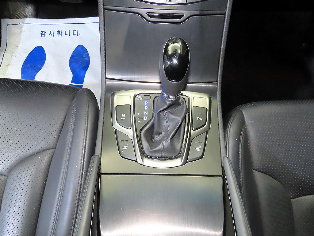 HYUNDAI Grandeur - Vista 12