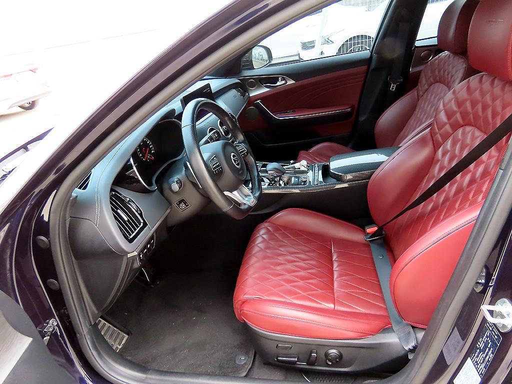 KIA Stinger - Vista 5