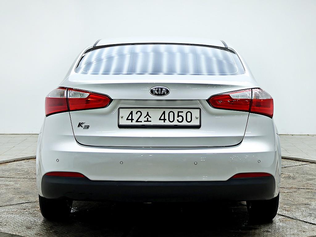 KIA K3 - Vista 5