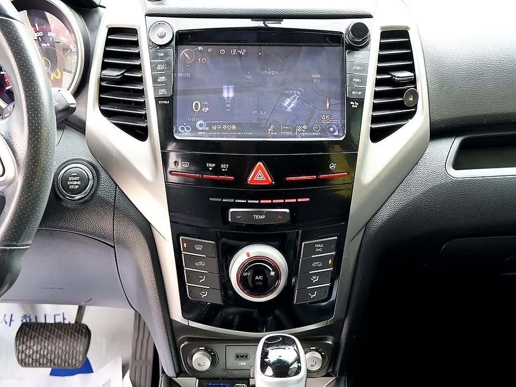 Ssangyong Tivoli 2016 Blanco - Importación desde Corea - HF Imports Iquique - Foto 9