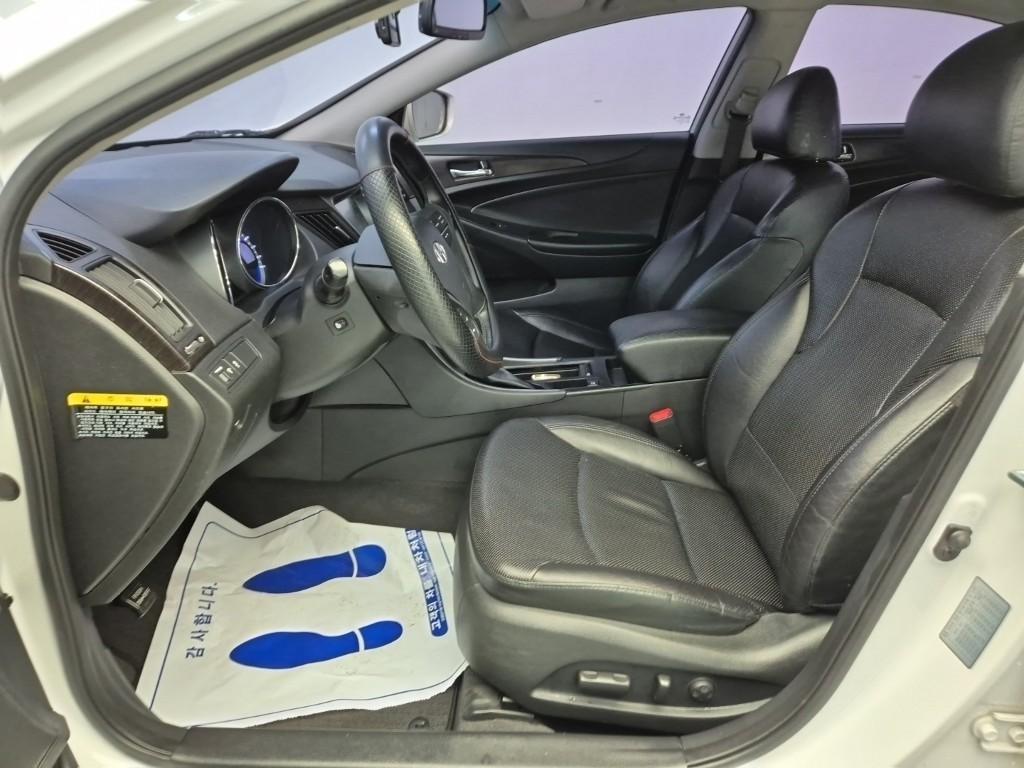 HYUNDAI Sonata - Vista 11