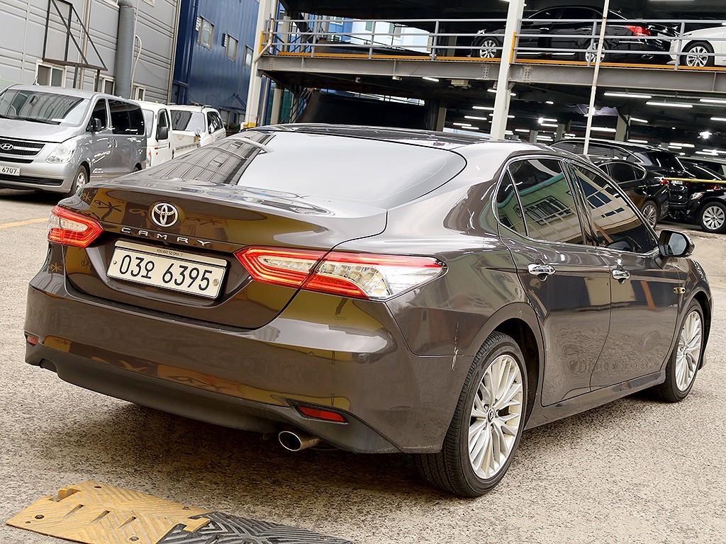 Toyota Camry - Vista 7