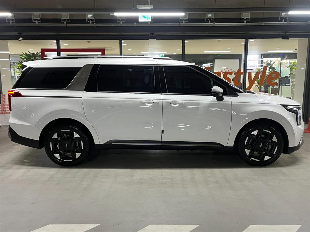 KIA Carnival - Vista 3