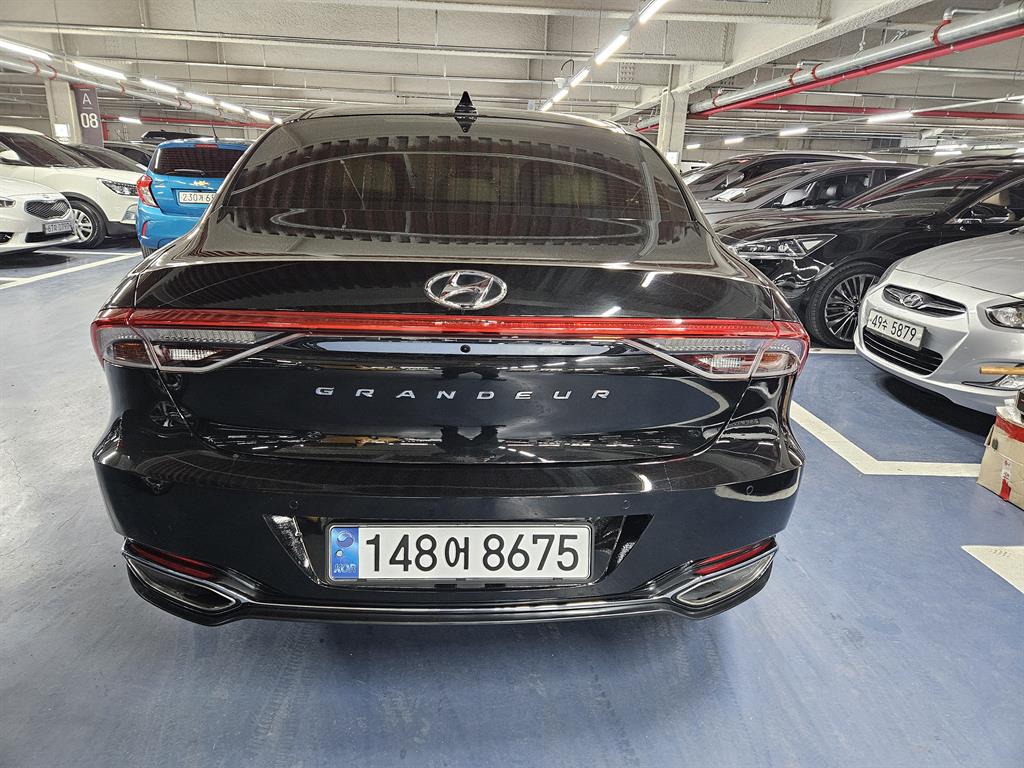 HYUNDAI Grandeur - Vista 4