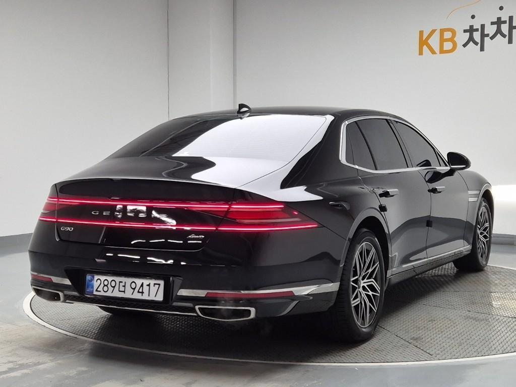 Genesis G90 - Vista 3