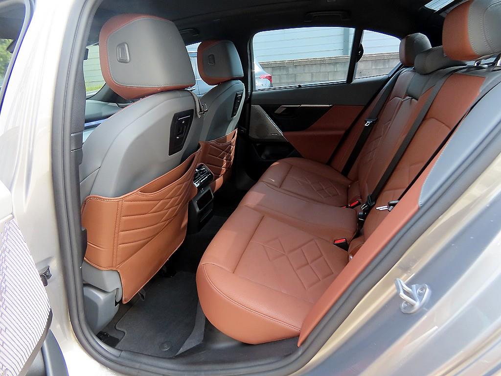 BMW 5 Series - Vista 6