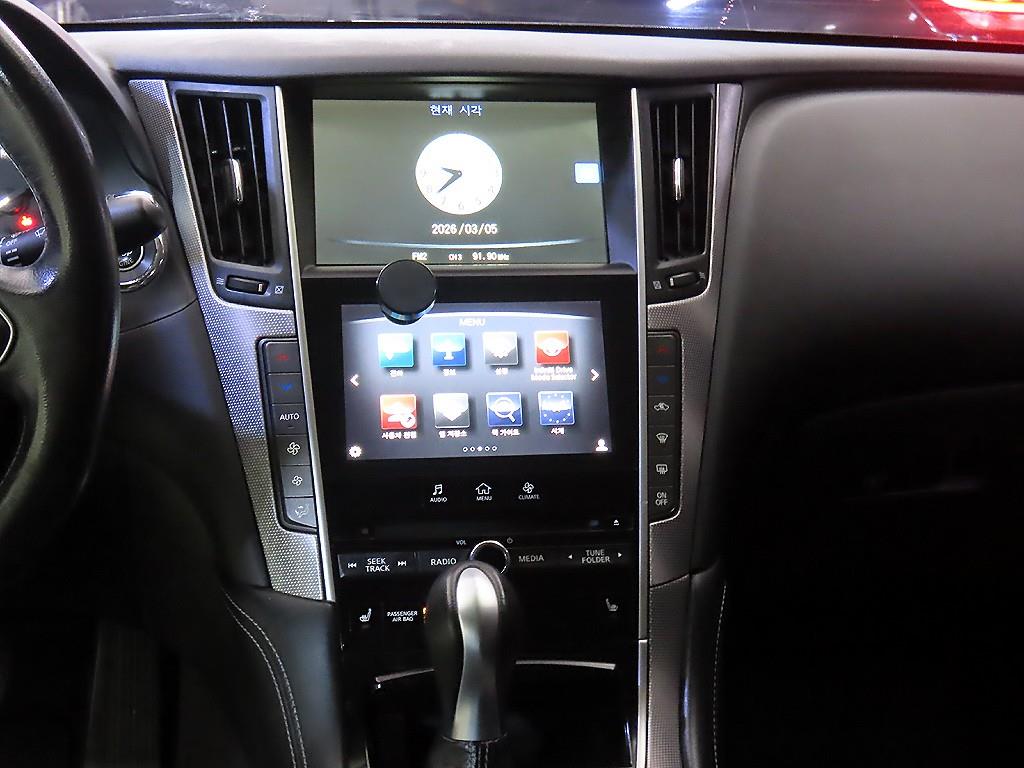 Infiniti Q - Vista 11