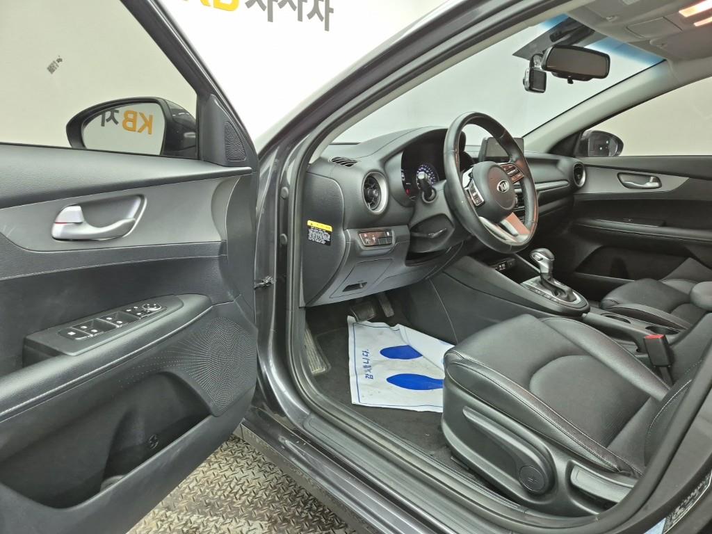 KIA K3 2018 Gris - Importación desde Corea - HF Imports Iquique - Foto 18