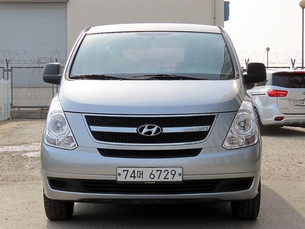 HYUNDAI Starex 2016 Plateado - Importación desde Corea - HF Imports Iquique - Foto 1