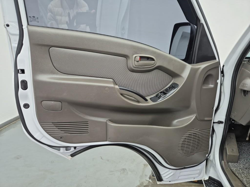 Small Truck Cargo (small) 2023 Blanco - Importación desde Corea - HF Imports Iquique - Foto 16