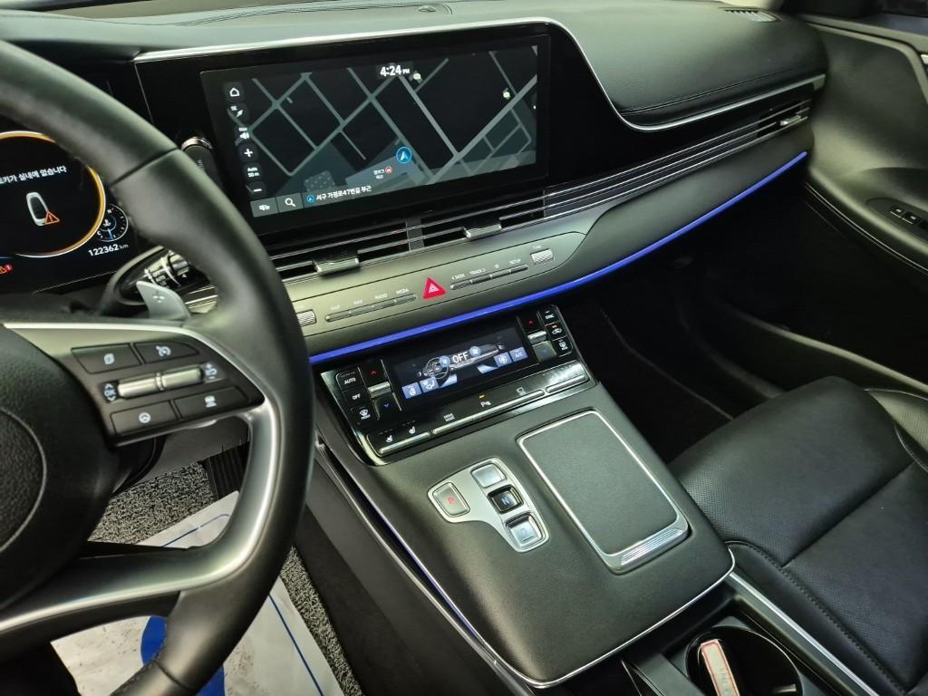 HYUNDAI Grandeur - Vista 10