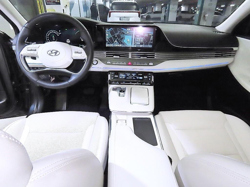 HYUNDAI Grandeur - Vista 10