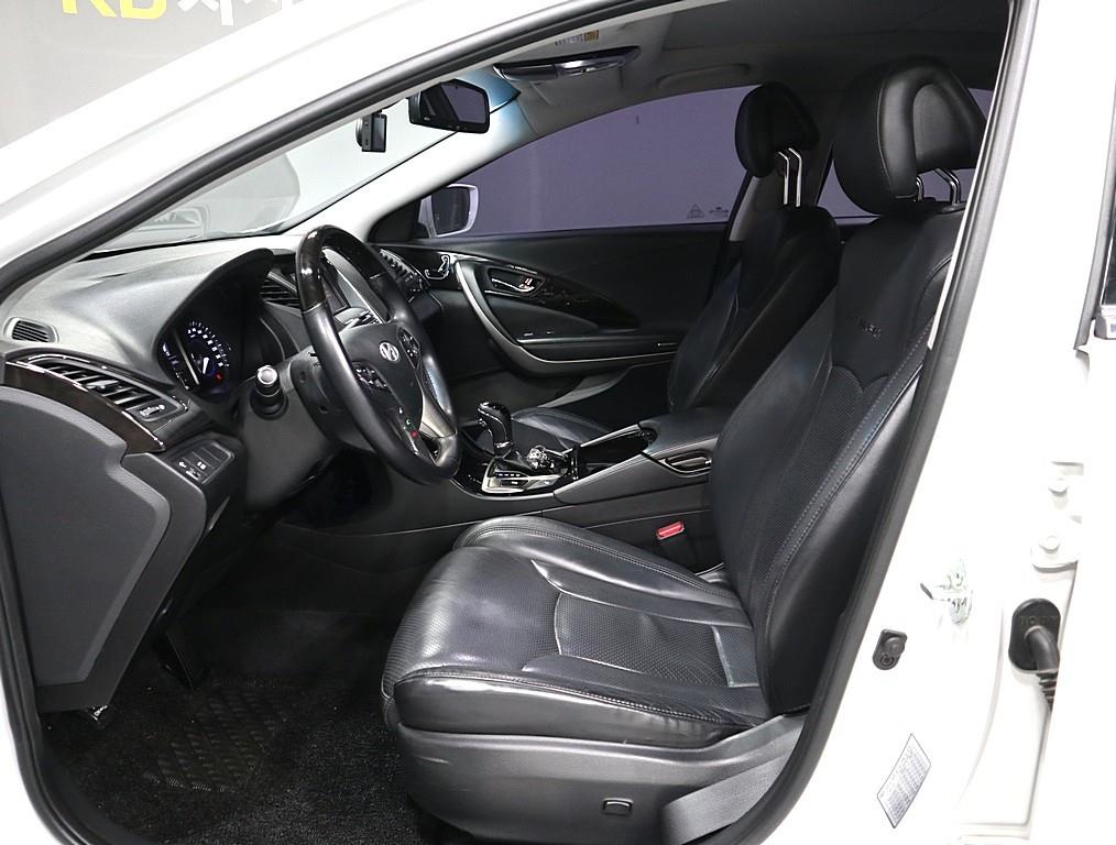 HYUNDAI Grandeur - Vista 9