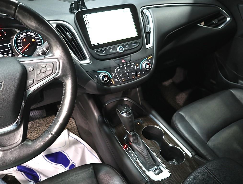 Chevrolet Malibu - Vista 10