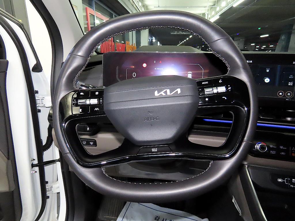 KIA Carnival - Vista 8