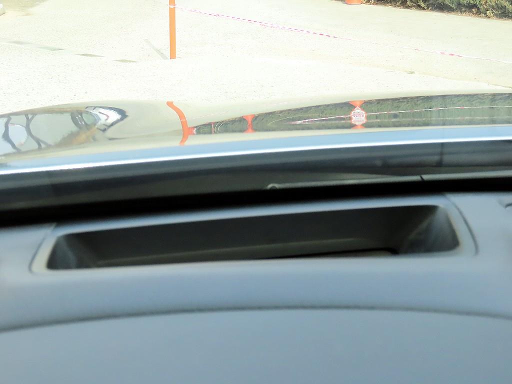 HYUNDAI Genesis - Vista 10