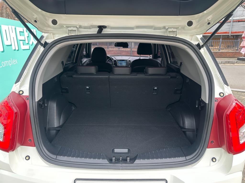 Ssangyong Tivoli 2017 Blanco - Importación desde Corea - HF Imports Iquique - Foto 19