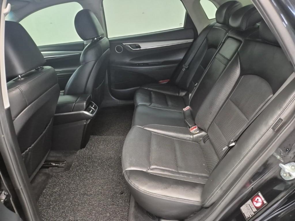 HYUNDAI Grandeur - Vista 12