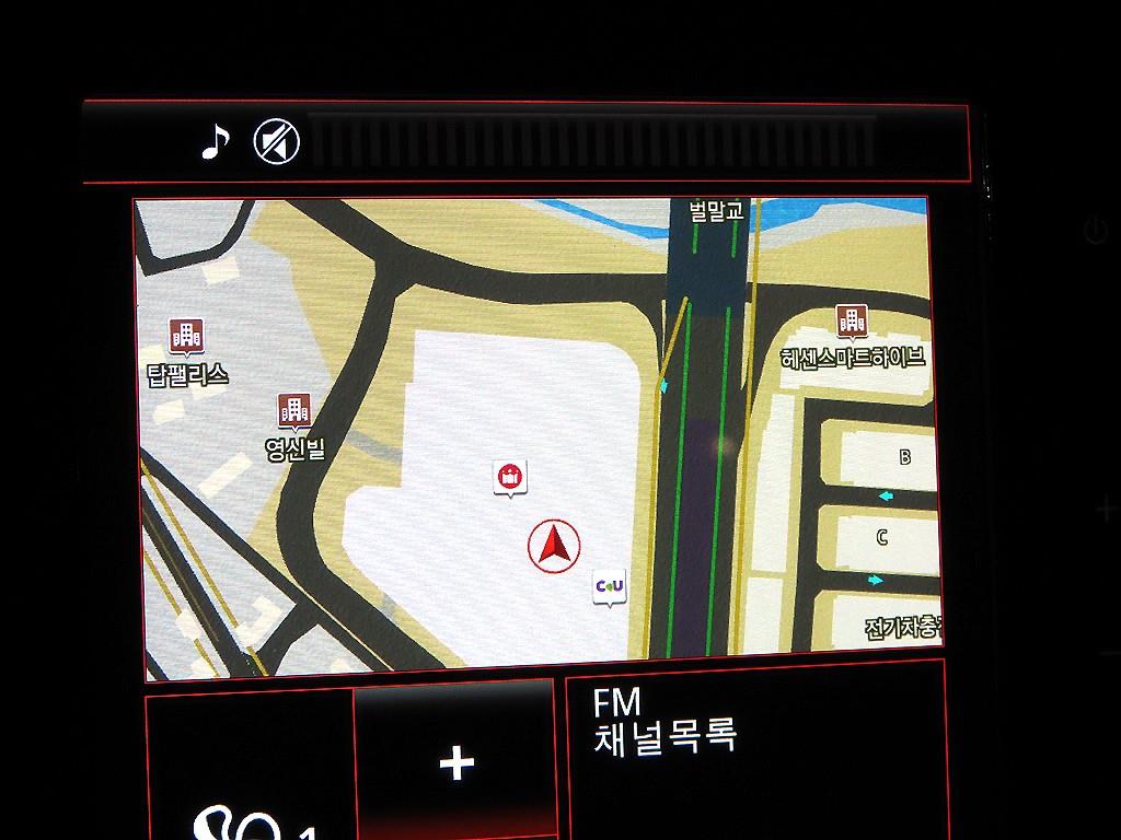 SAMSUNG QM6 2018 Negro - Importación desde Corea - HF Imports Iquique - Foto 15