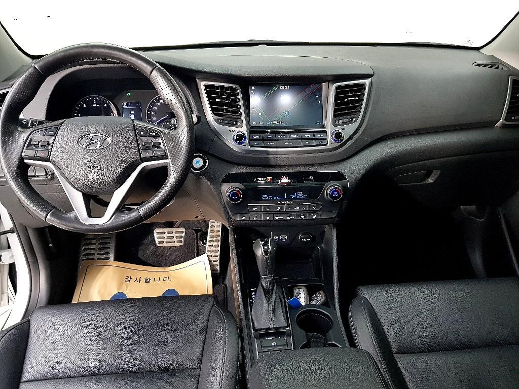 HYUNDAI Tucson - Vista 5