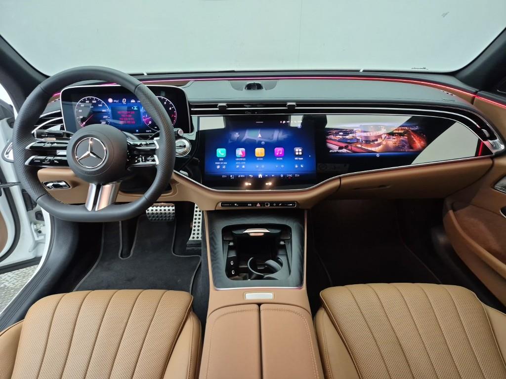 Mercedes Benz E class - Vista 5