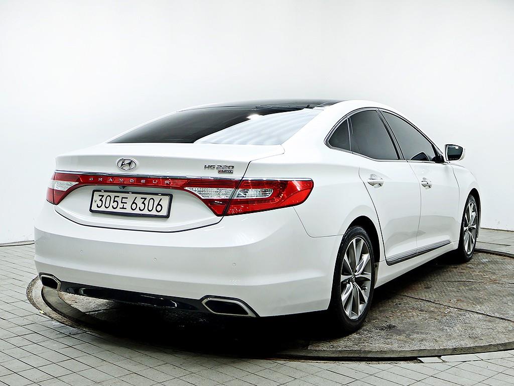 HYUNDAI Grandeur - Vista 7