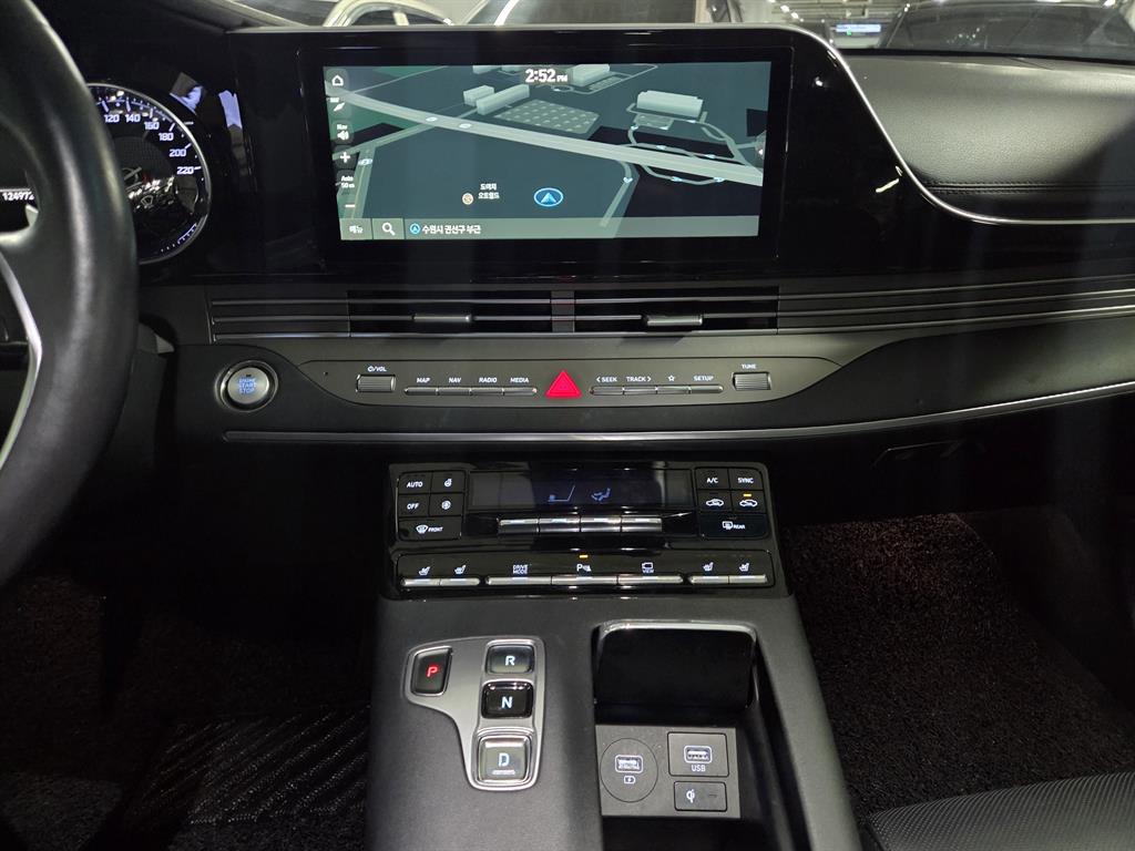 HYUNDAI Grandeur - Vista 8