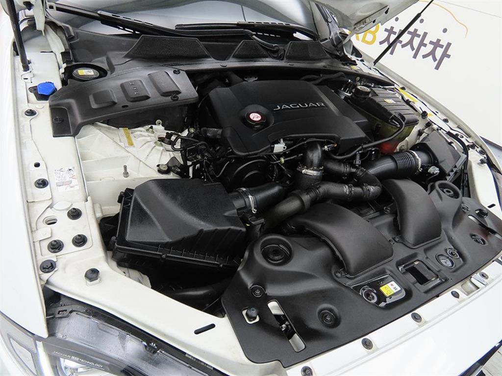 Jaguar XJ 2016 Blanco - Importación desde Corea - HF Imports Iquique - Foto 19