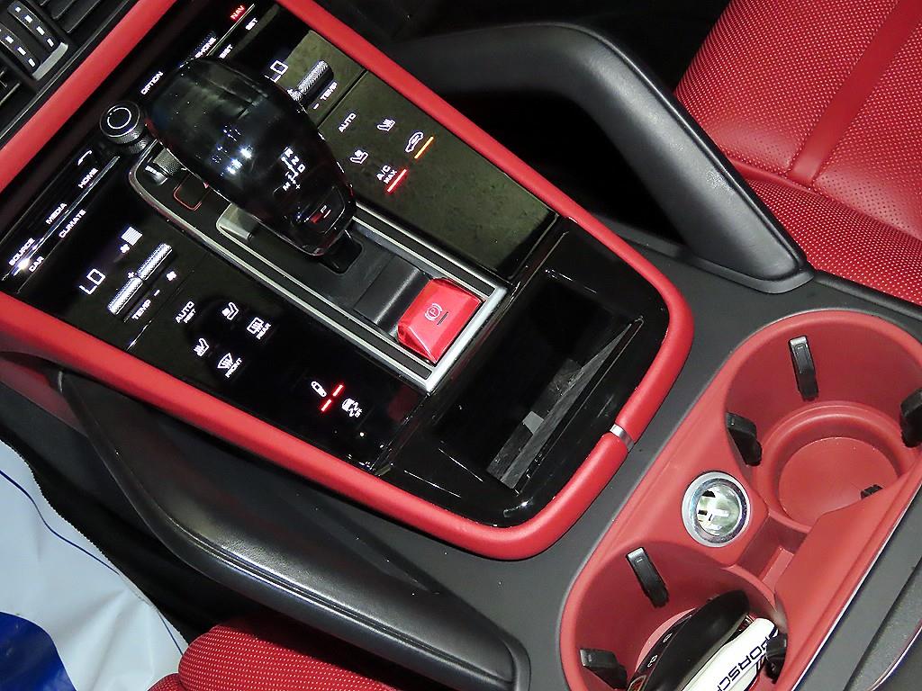 Porsche Cayenne - Vista 12