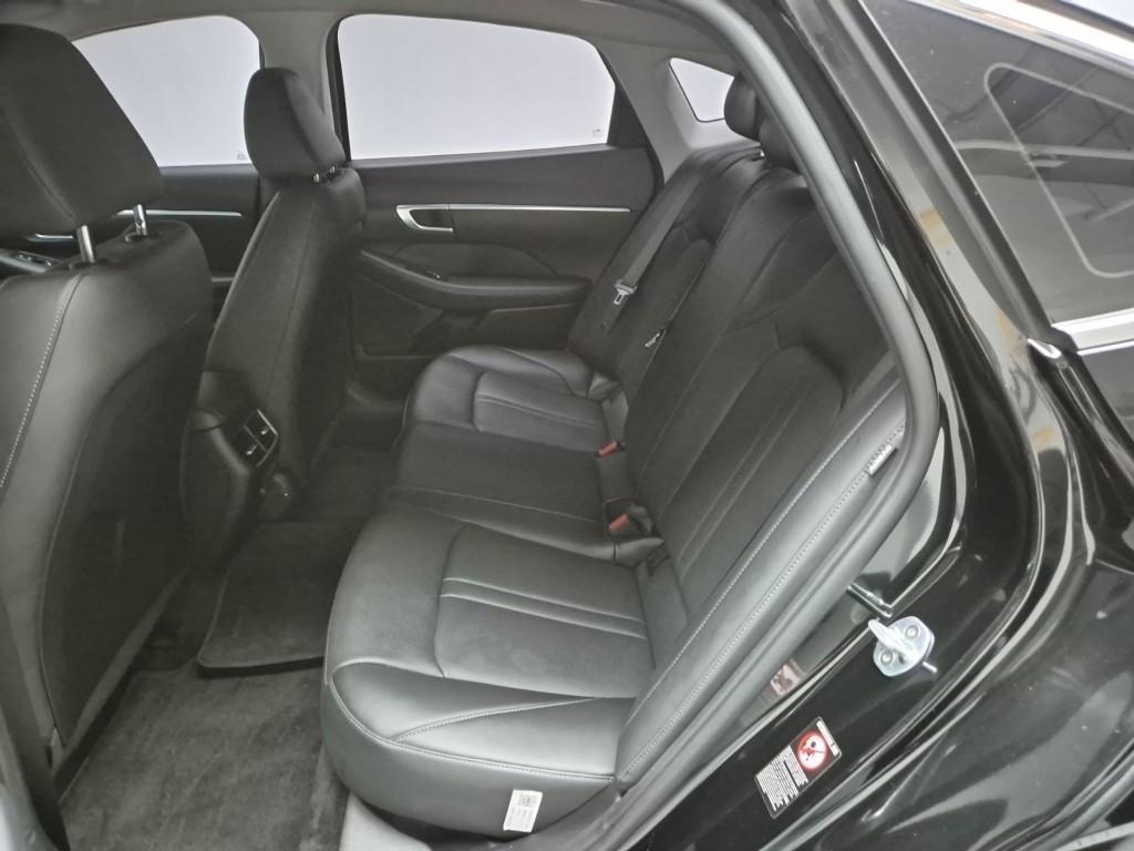 HYUNDAI Sonata - Vista 11