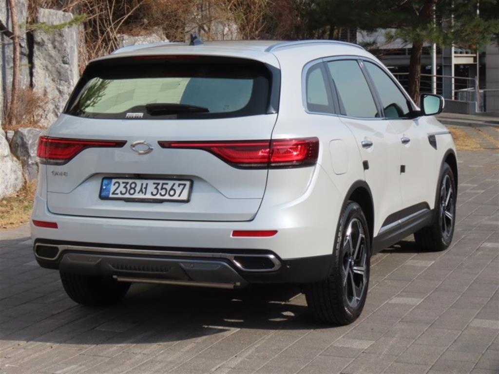 SAMSUNG QM6 - Vista 5