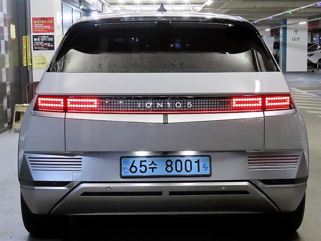 HYUNDAI Ioniq 5 - Vista 5